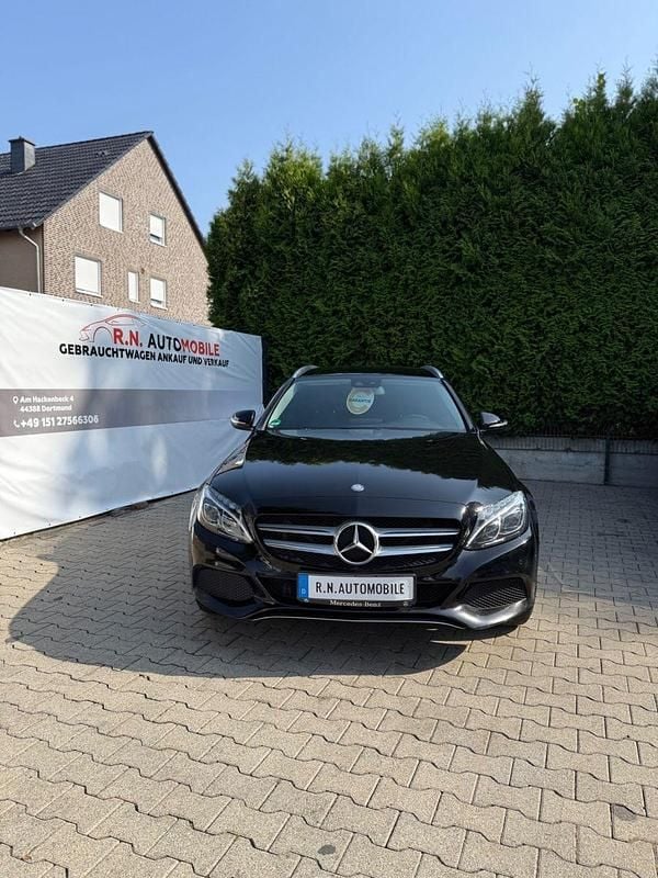 Schwarz Gebraucht 2015 Mercedes C250 Kombi | 13.500 € (Fairer Preis) - Bild 1/4