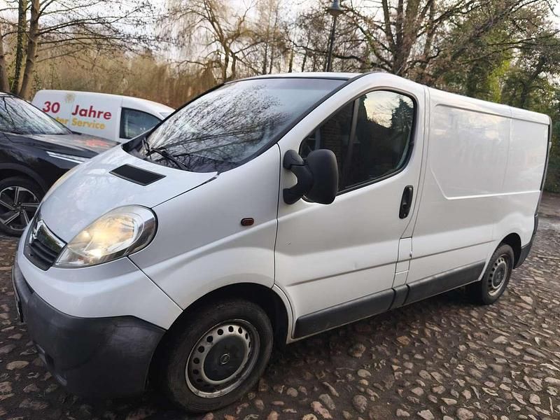 Gebraucht Opel Vivaro 114 PS (83 kW) 2010 Weiß Van / Kleinbus