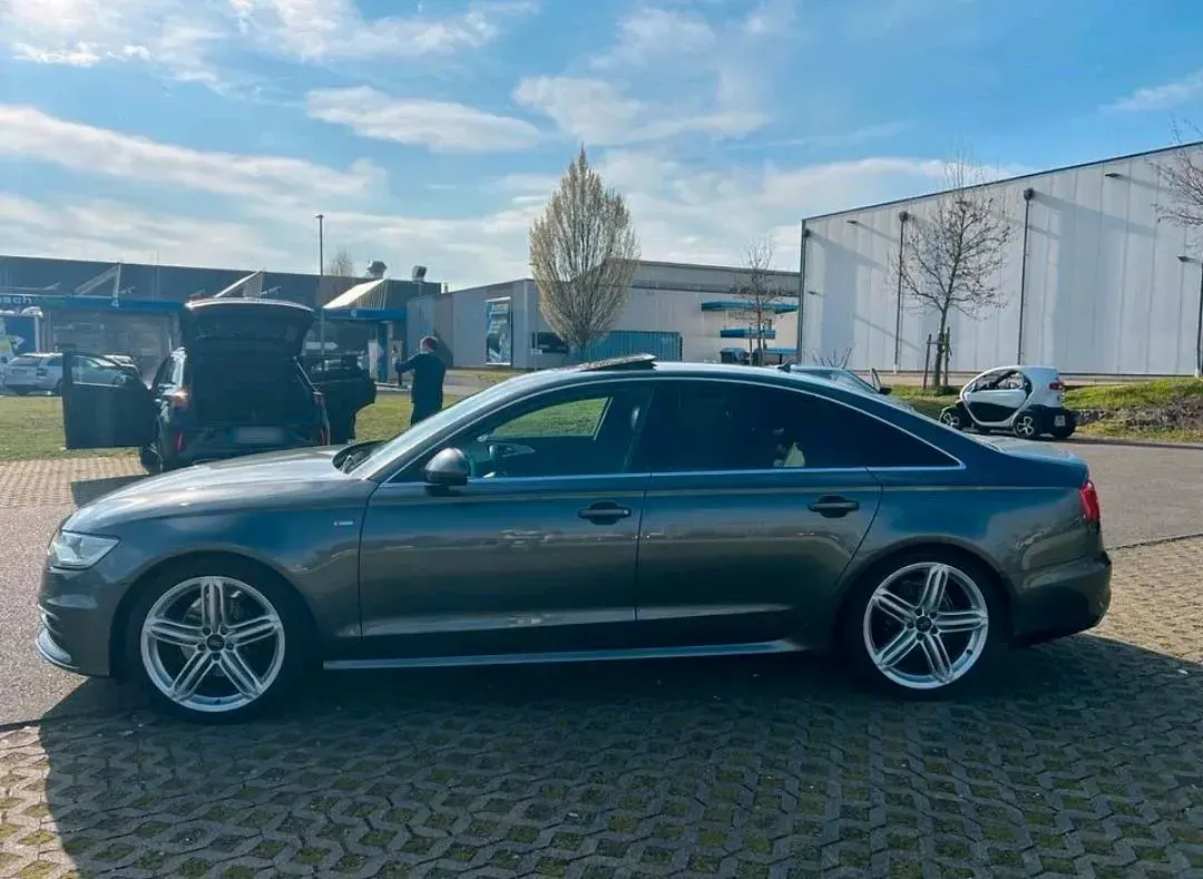 Gebraucht Audi A6 S-Line 204 PS (150 kW) 2012 Grau Limousine