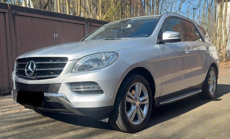 Gebraucht Mercedes ML350 258 PS (189 kW) 2012 Silber SUV