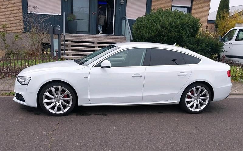 Gebraucht Audi A5 Sportback S-Line 190 PS (139 kW) 2016 Weiß Kleinwagen