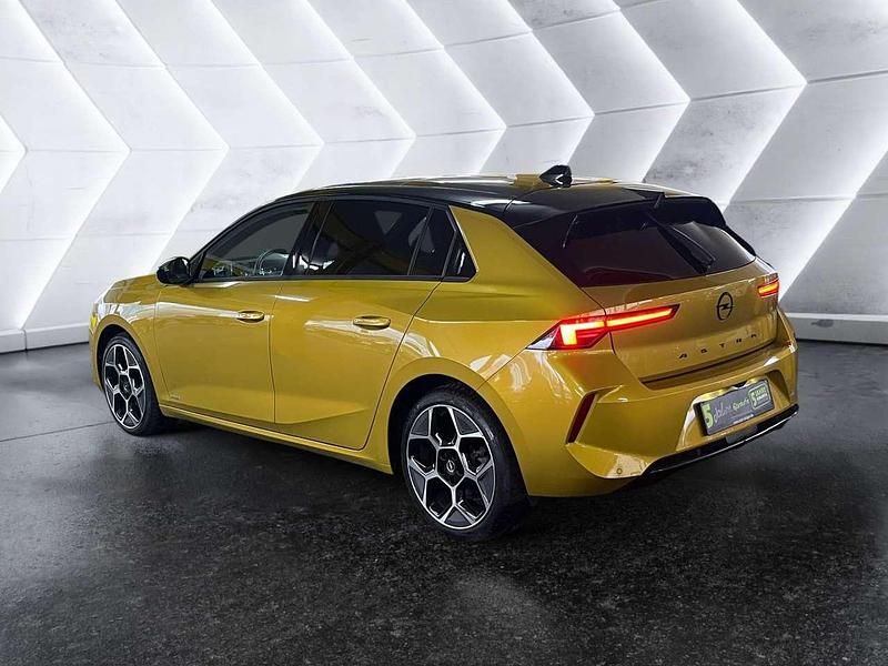 Gebraucht Opel Astra Ultimate 131 PS (96 kW) 2023 Kult gelb Limousine