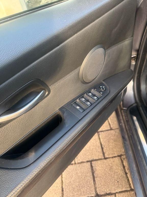 Gebraucht BMW 320 Cabriolet 170 PS (125 kW) 2007 Grau Cabrio