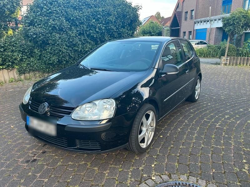 Schwarz Gebraucht 2007 VW Golf V Kleinwagen | 900 € (Superpreis) - Bild 1/3