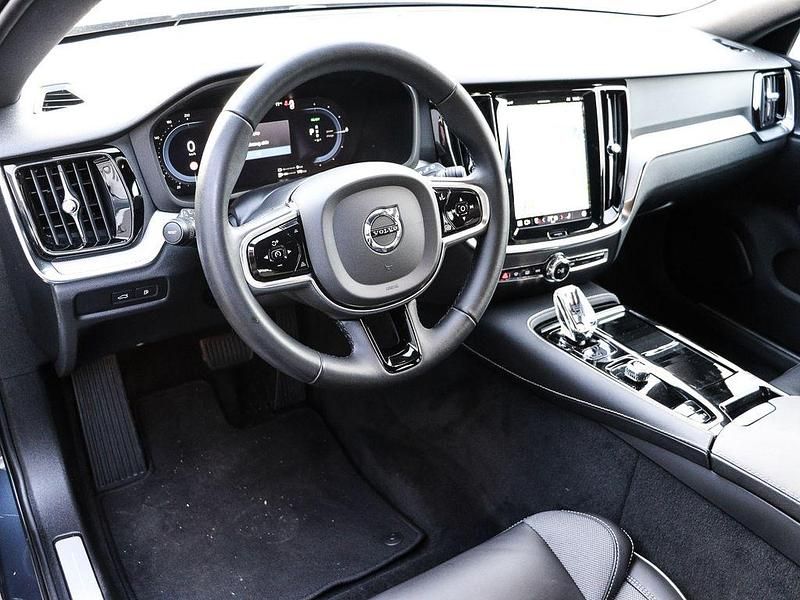 Gebraucht Volvo V60 Plus 398 PS (292 kW) 2022 Blau Kombi