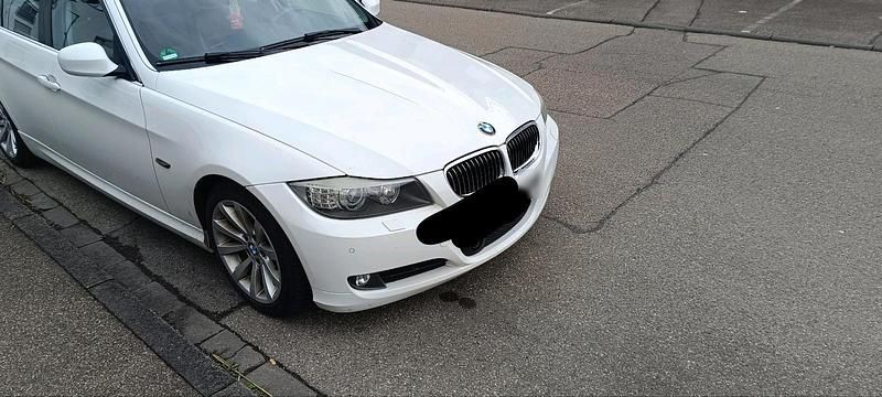 Gebraucht BMW 325 197 PS (144 kW) 2009 Weiß Limousine