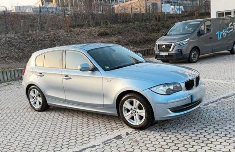 Gebraucht BMW 118 143 PS (105 kW) 2010 Silber Kleinwagen