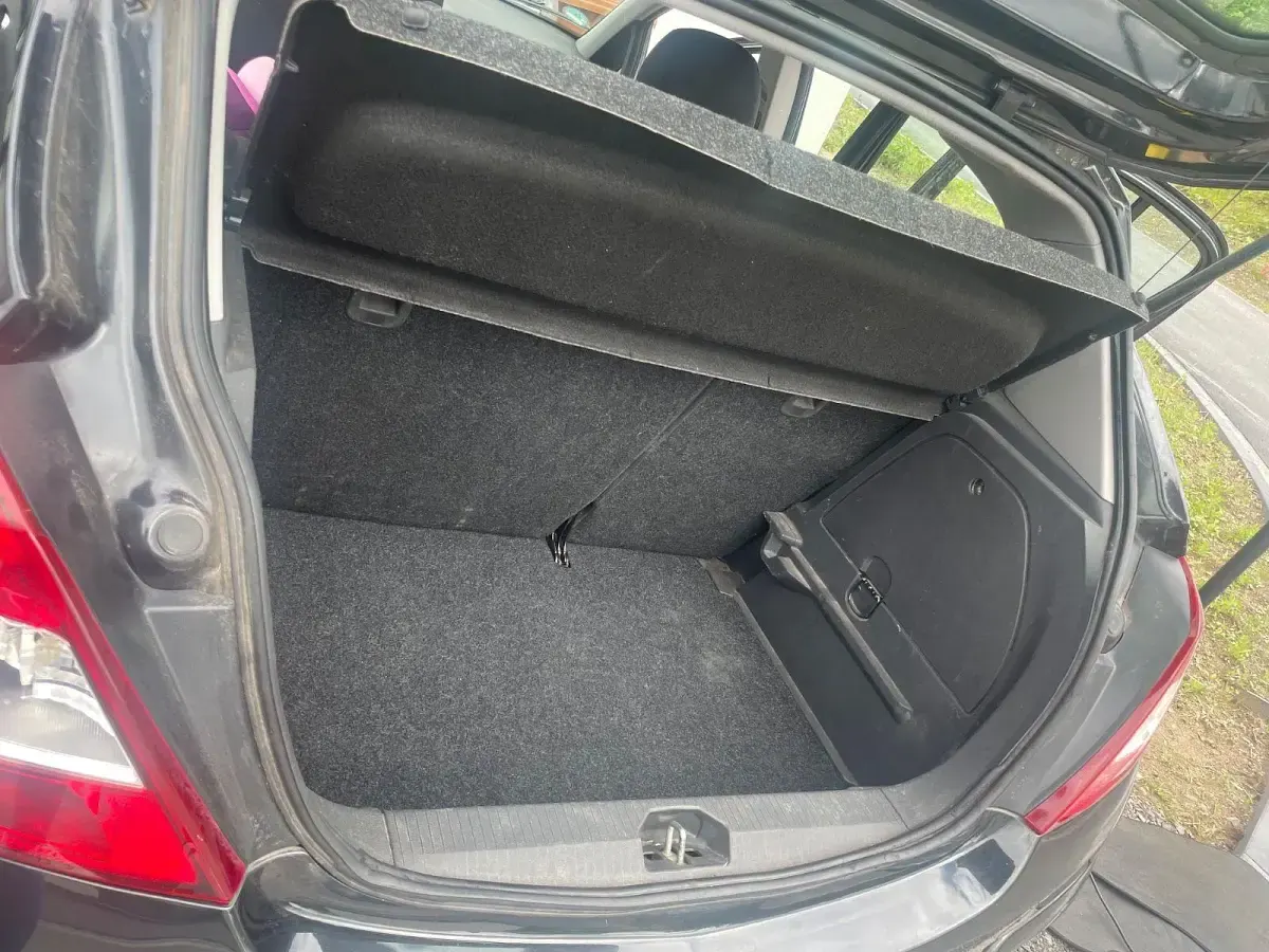Gebraucht Opel Corsa Selection 101 PS (74 kW) 2013 Schwarz Kleinwagen