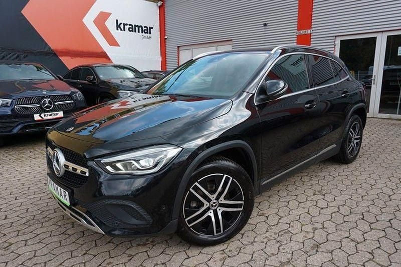 Schwarz Gebraucht 2022 Mercedes GLA200 Progressive SUV | 26.990 € (Superpreis) - Bild 1/4