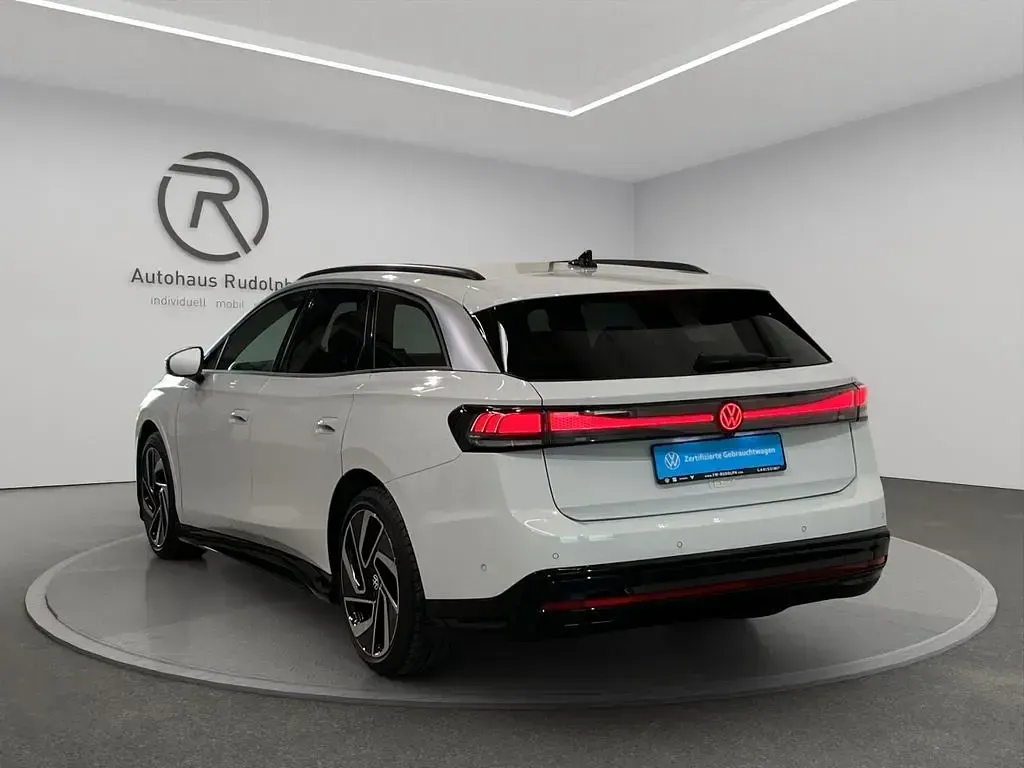 Gebraucht VW ID.7 Pro 210 kW (286 PS) 2025 Gletscherweiß metallic Kombi