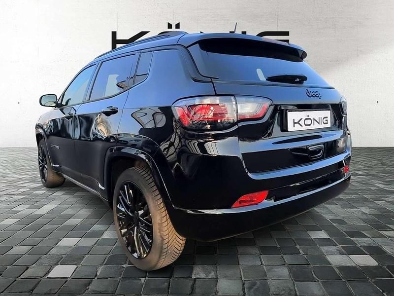 Gebraucht Jeep Compass Altitude 131 PS (96 kW) 2024 Solid black SUV