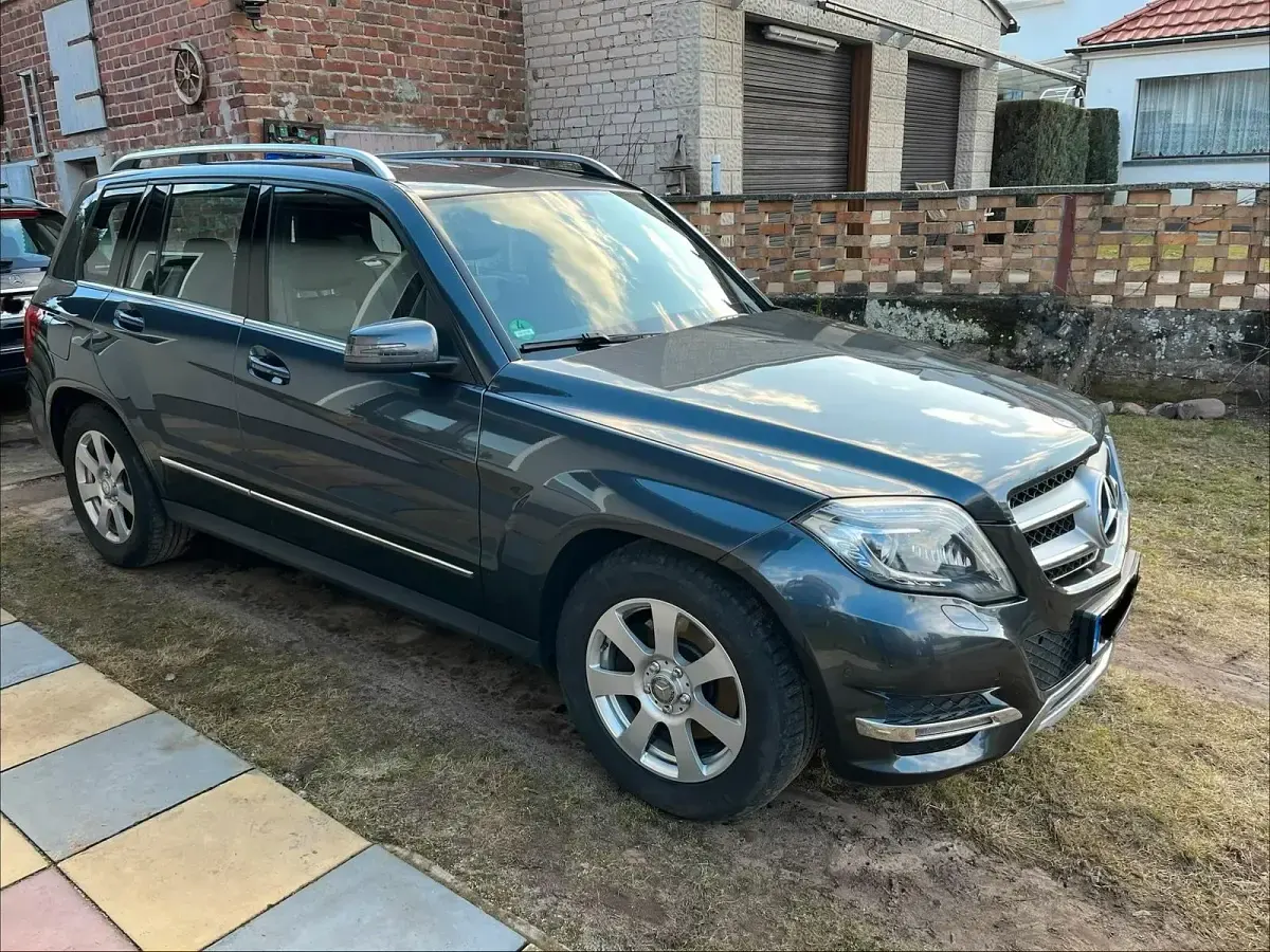 Gebraucht Mercedes GLK200 143 PS (105 kW) 2015 Grau SUV