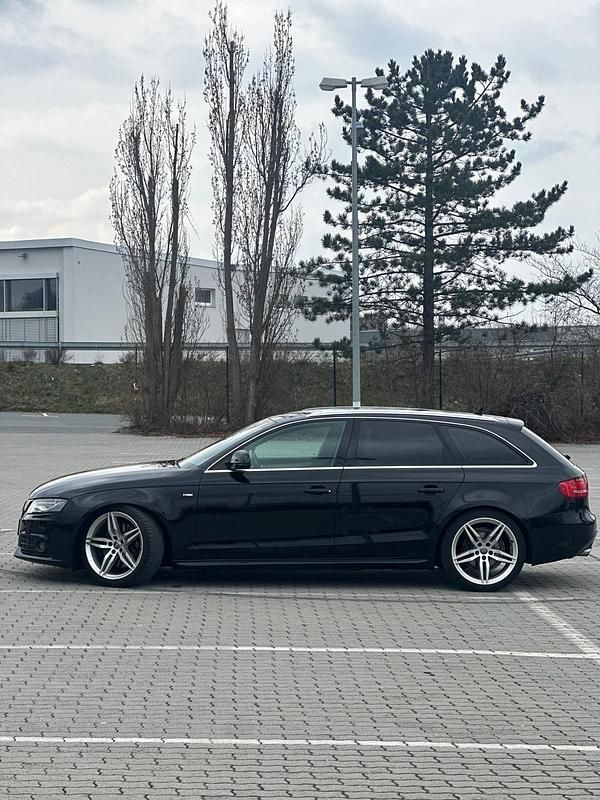 Gebraucht Audi A4 S-Line 180 PS (132 kW) 2009 Schwarz Kombi