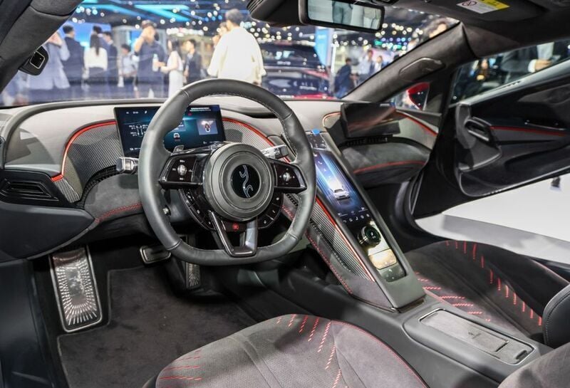 Second-hand BYD Yangwang U9 2024 Argintiu Coupe