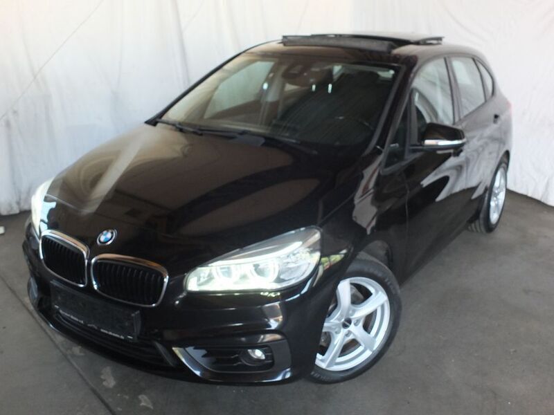 Schwarz Gebraucht 2015 BMW 218 Active Tourer Van / Kleinbus | 10.750 € (Fairer Preis) - Bild 1/4