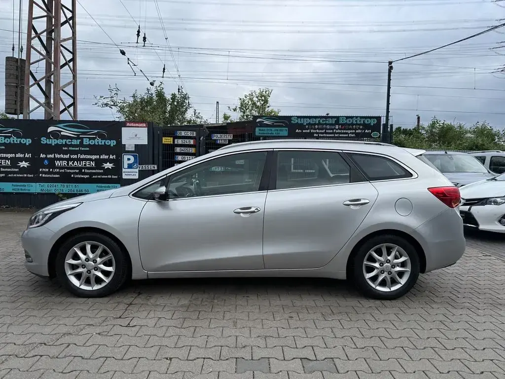 Gebraucht Kia Ceed Sportswagon Edition 7 135 PS (99 kW) 2013 Silber Kombi