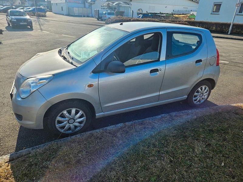 Gebraucht Suzuki Alto 68 PS (50 kW) 2013 Grau Kleinwagen