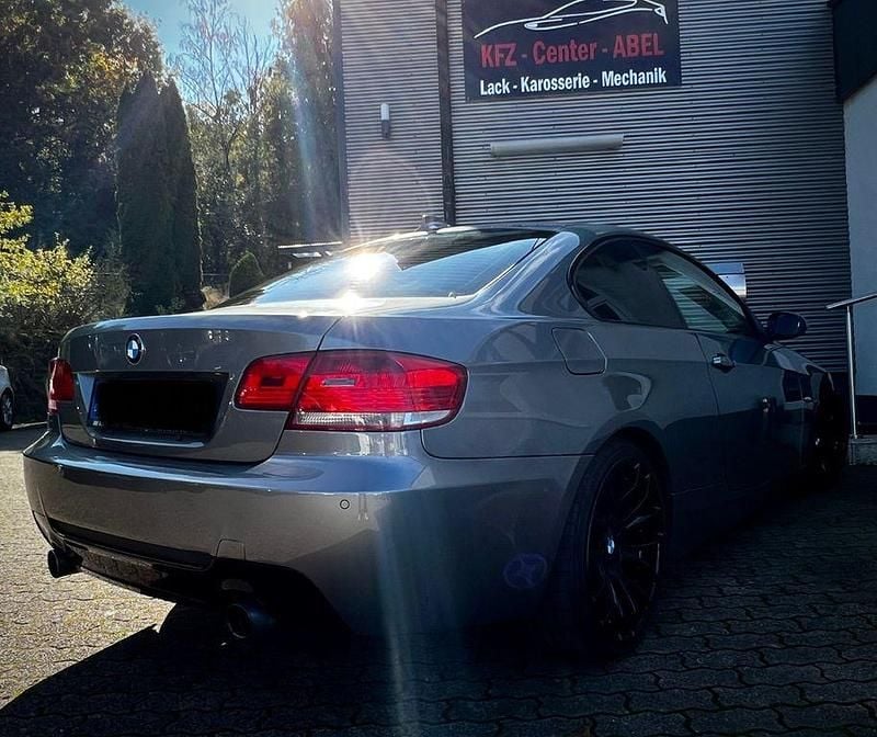 Gebraucht BMW 335 Performance 306 PS (225 kW) 2007 Grau Coupé