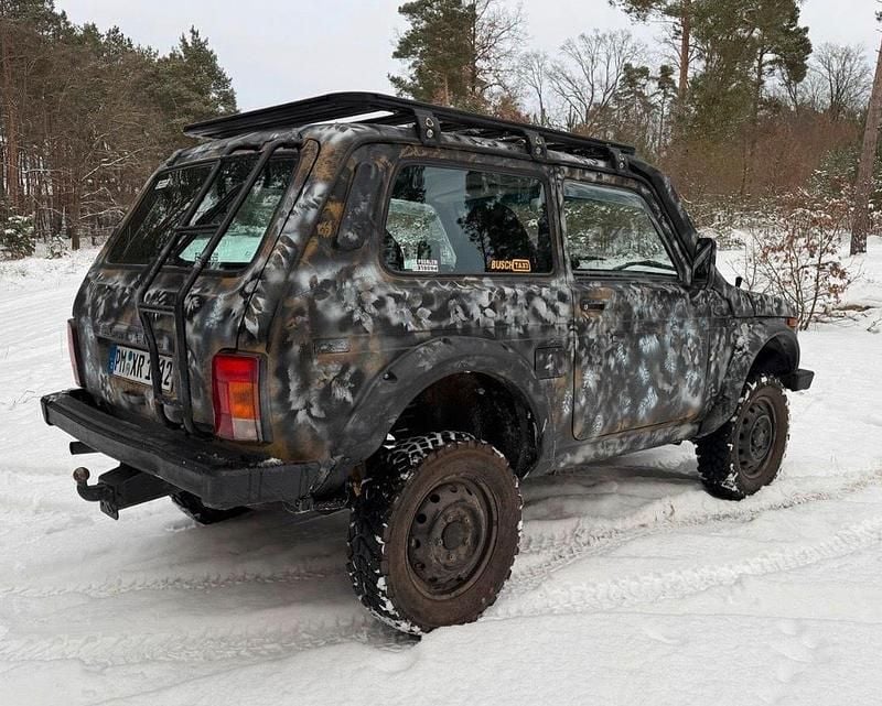 Gebraucht Lada niva 82 PS (60 kW) 2009 Beige SUV