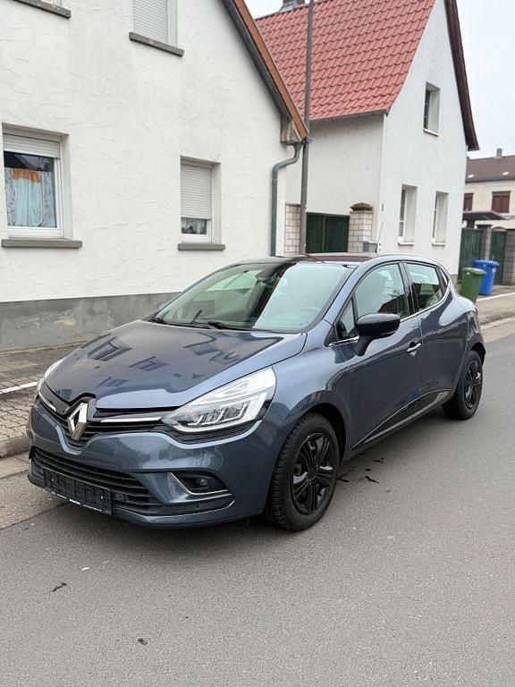 Gebraucht Renault Clio IV Intens 118 PS (86 kW) 2016 Grau Limousine