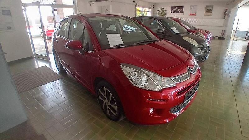 Rot Gebraucht 2016 Citroën C3 PureTech Kleinwagen | 7.200 € (Fairer Preis) - Bild 1/4