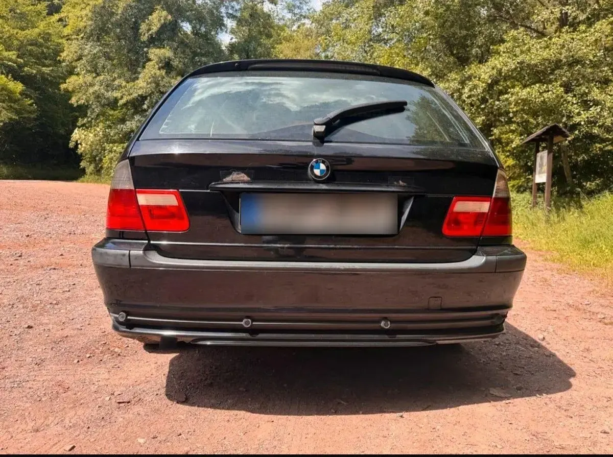 Gebraucht BMW 320 150 PS (110 kW) 2004 Schwarz Kombi