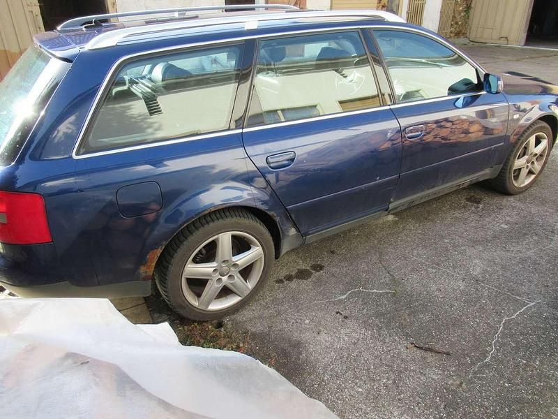 Gebraucht Audi A6 230 PS (169 kW) 2000 Blau Kombi