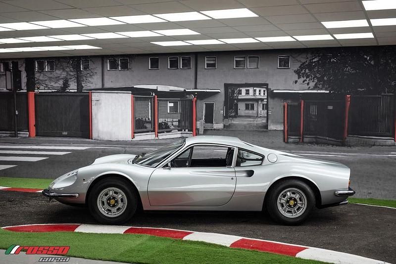 Second-hand Ferrari Dino 246 194 CP (142 kW) 1971 Gri