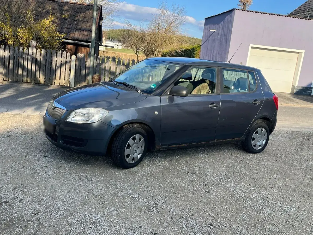 Gebraucht Skoda Fabia Classic 75 PS (55 kW) 2009 Grau Kleinwagen