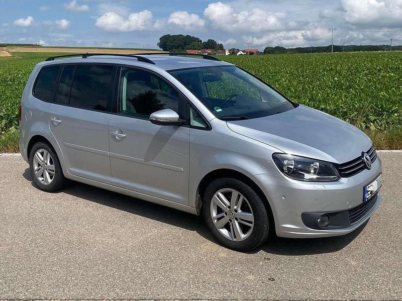 Silber Gebraucht 2013 VW Touran Life Van / Kleinbus | 8.900 € (Fairer Preis) - Bild 1/4