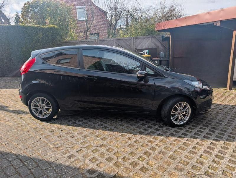 Gebraucht Ford Fiesta Trend 60 PS (44 kW) 2009 Schwarz Kleinwagen