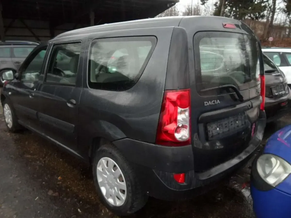 Gebraucht Dacia Logan MCV Ambiance 87 PS (63 kW) 2009 Grau Kombi