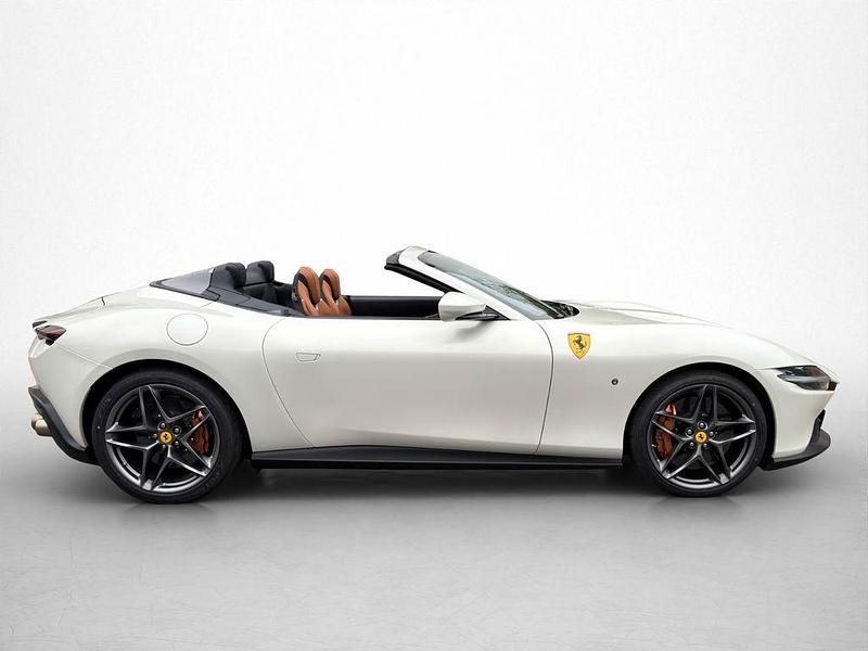 Gebraucht Ferrari Roma 620 PS (456 kW) 2024 Weiß Cabrio