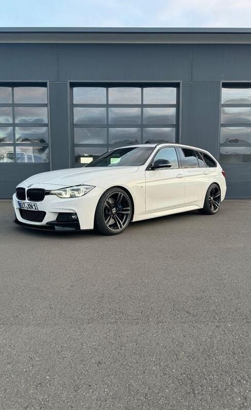 Weiß Gebraucht 2019 BMW 340 M Sport Kombi | 39.500 € - Bild 1/4