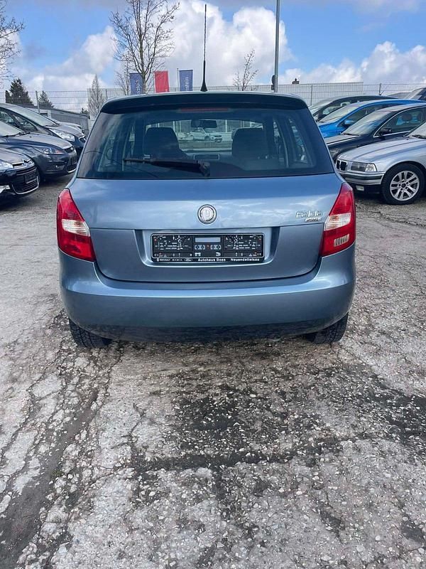 Gebraucht Skoda Fabia 70 PS (51 kW) 2009 Grau Kleinwagen