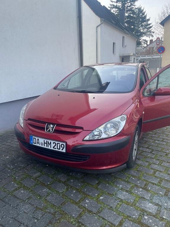 Gebraucht Peugeot 307 Premium 109 PS (80 kW) 2003 Rot Limousine