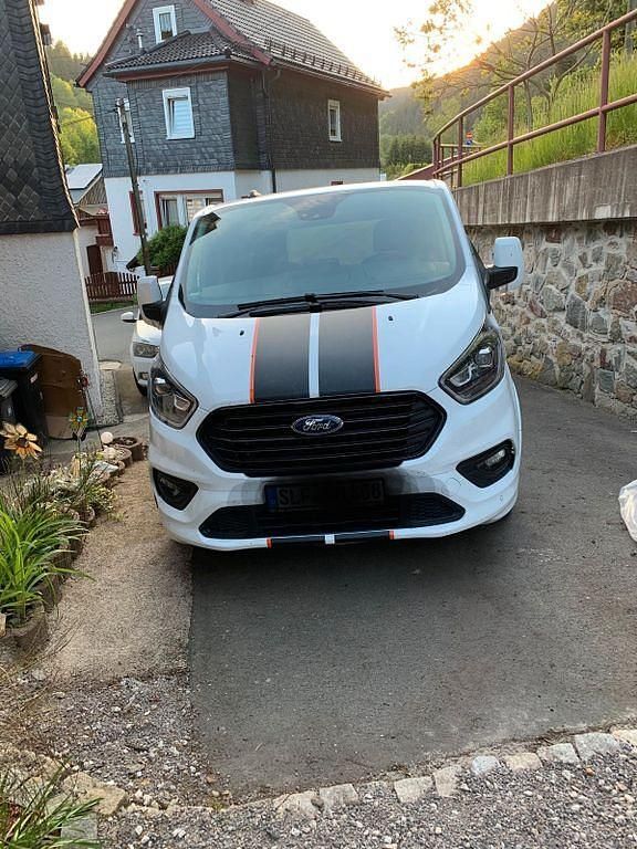 Weiß Gebraucht 2020 Ford Tourneo Custom Van | 22.800 € - Bild 1/4