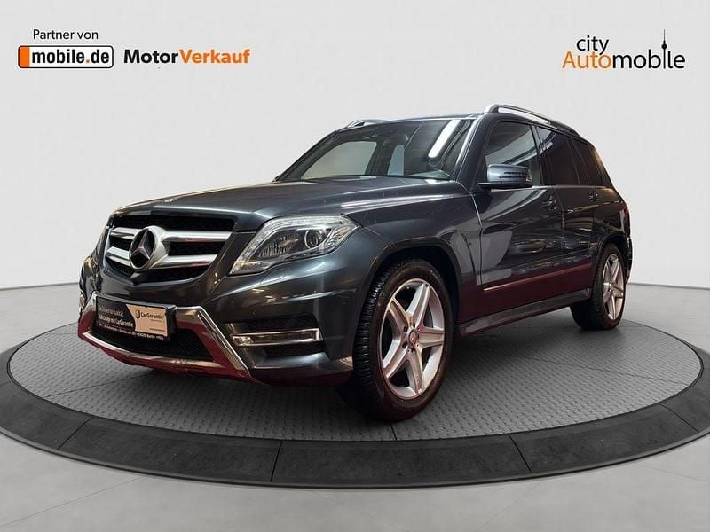 Grau Gebraucht 2014 Mercedes GLK250 AMG SUV | 18.200 € (Fairer Preis) - Bild 1/4