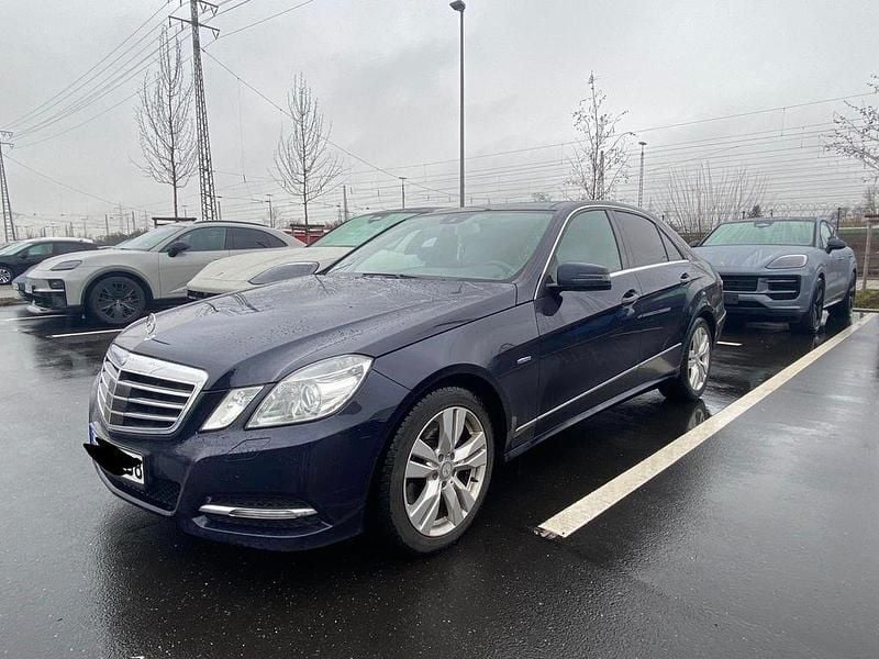 Gebraucht Mercedes E350 265 PS (194 kW) 2012 Blau Limousine
