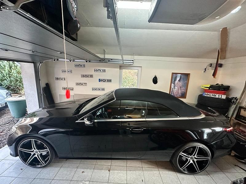 Schwarz Gebraucht 2021 Mercedes E220 Cabrio | 41.000 € (Fairer Preis) - Bild 1/4