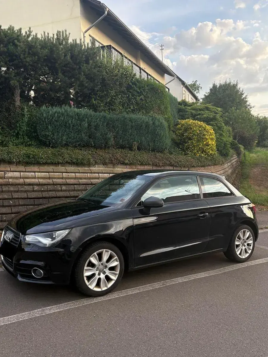 Gebraucht Audi A1 Ambition 86 PS (63 kW) 2011 Schwarz Kleinwagen