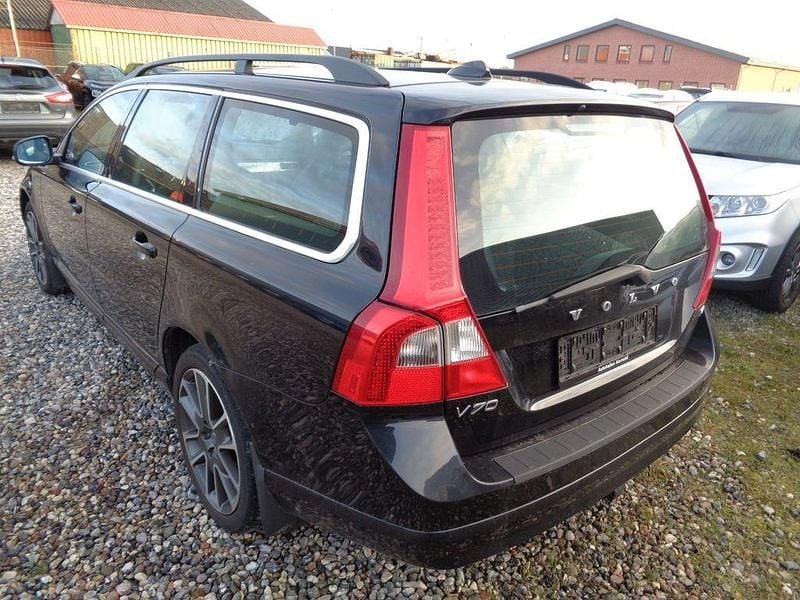 Gebraucht Volvo V70 Summum 179 PS (131 kW) 2012 Schwarz Kombi