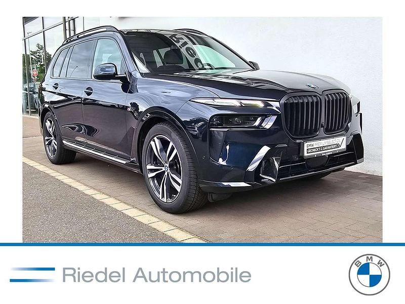 M carbonschwarz metallic Gebraucht 2024 BMW X7 M Sport SUV | 92.890 € - Bild 1/3