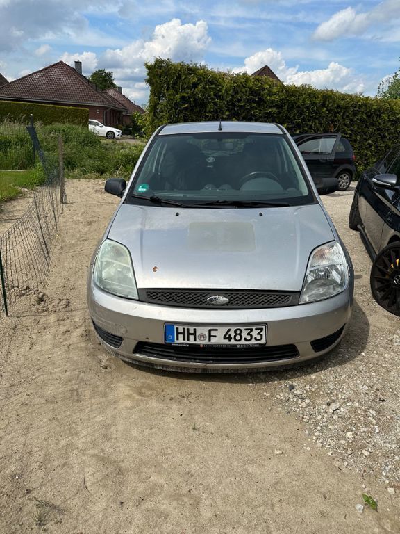 Silber Gebraucht 2006 Ford Fiesta Ambiente Kleinwagen | 500 € (Guter Preis) - Bild 1/4