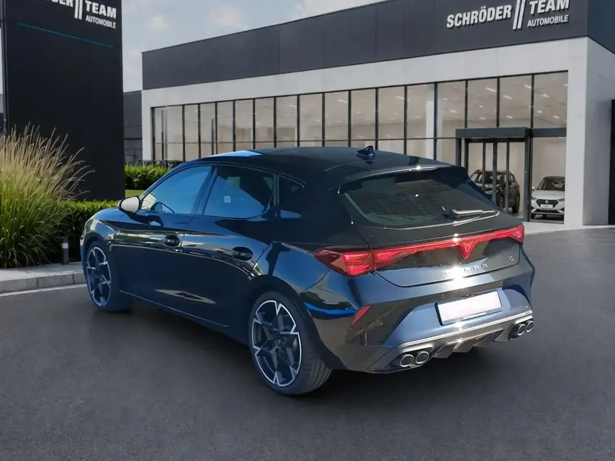 Neu Cupra Leon VZ 300 PS (220 kW) 2026 Mitternachtsschwarz Limousine