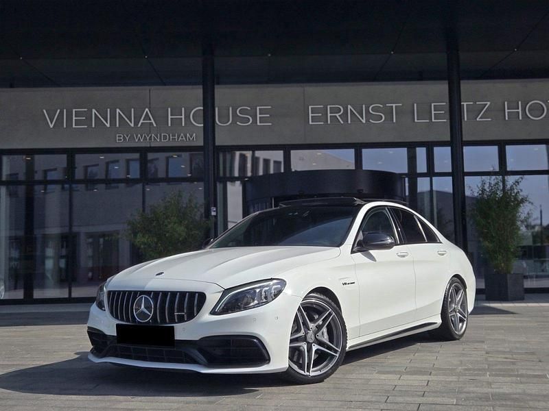 Weiß Gebraucht 2020 Mercedes C63 AMG AMG Limousine | 54.500 € (Fairer Preis) - Bild 1/4
