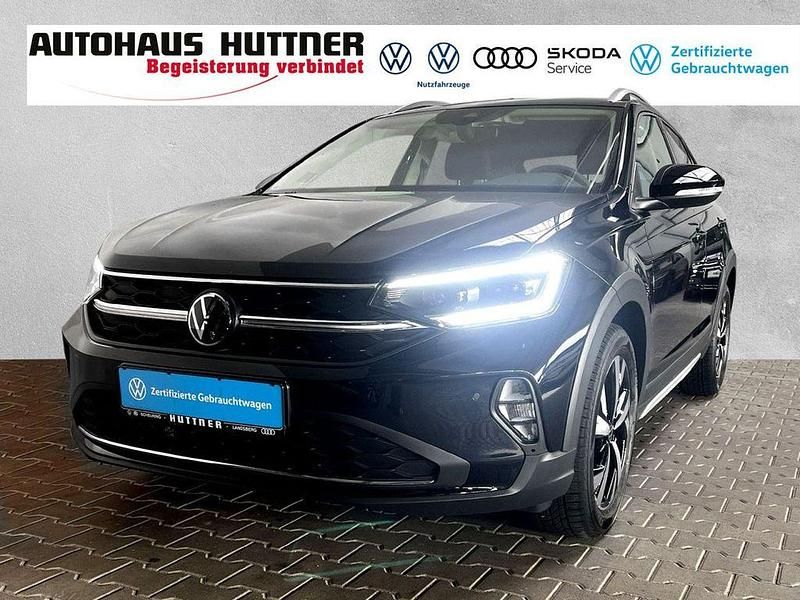 Deep black perleffekt (metallic) Gebraucht 2024 VW Taigo Style SUV | 28.650 € (Teuer) - Bild 1/4