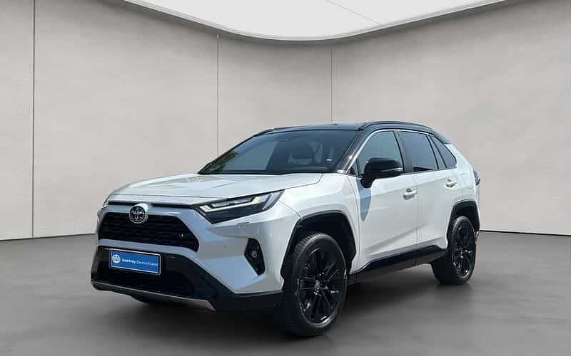 Weiß Gebraucht 2024 Toyota RAV4 Hybrid Style SUV | 40.440 € (Guter Preis) - Bild 1/4