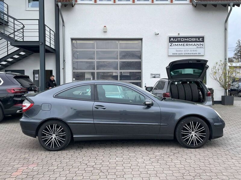 Gebraucht Mercedes C320 218 PS (160 kW) 2004 Grau Coupé