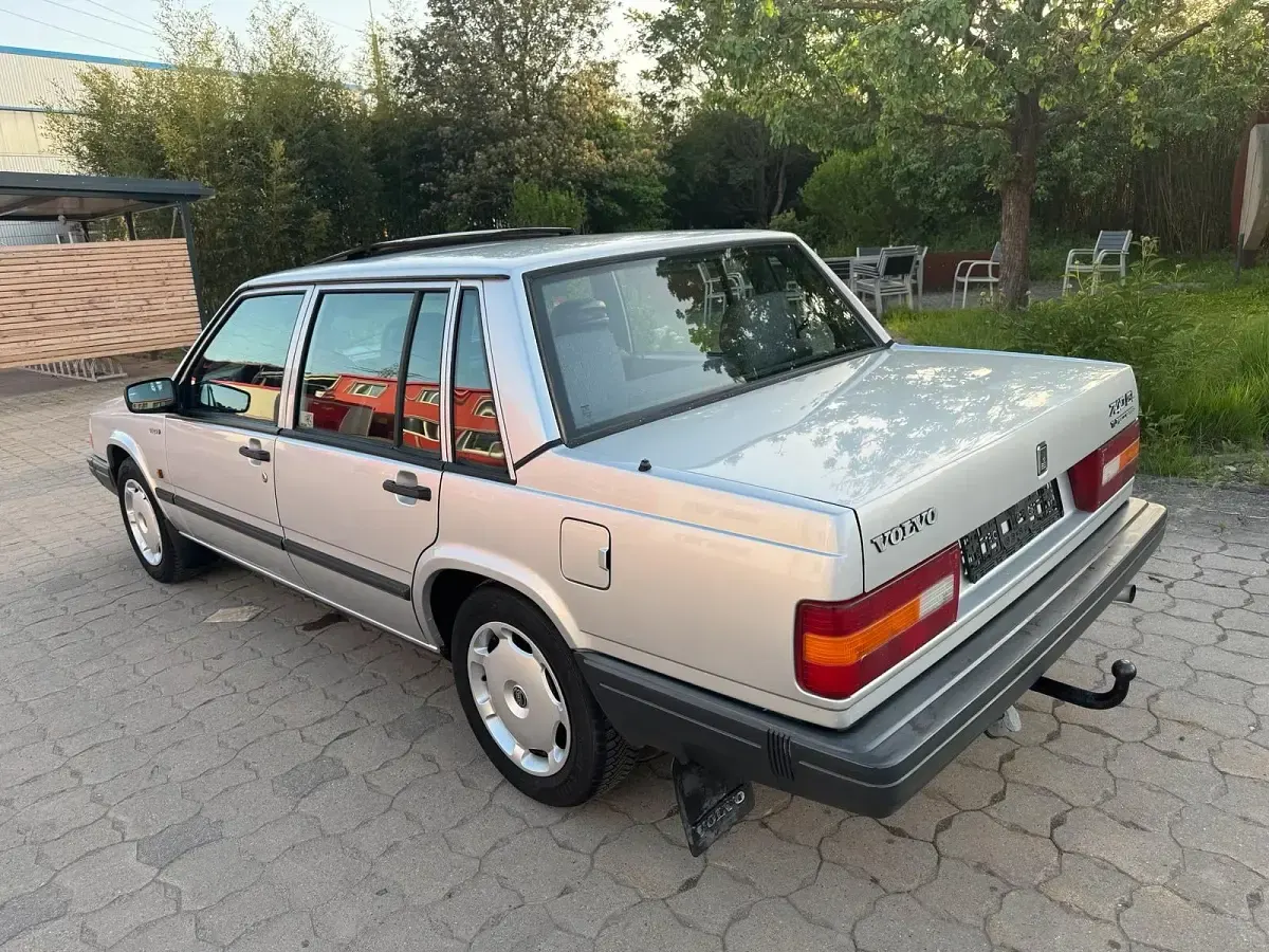 Gebraucht Volvo 740 109 PS (80 kW) 1990 Silber Limousine